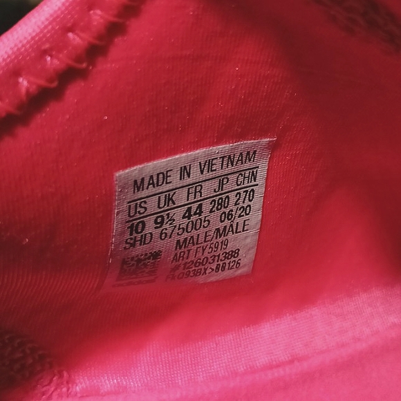 Adidas NMD R1 - Picture 4 of 7